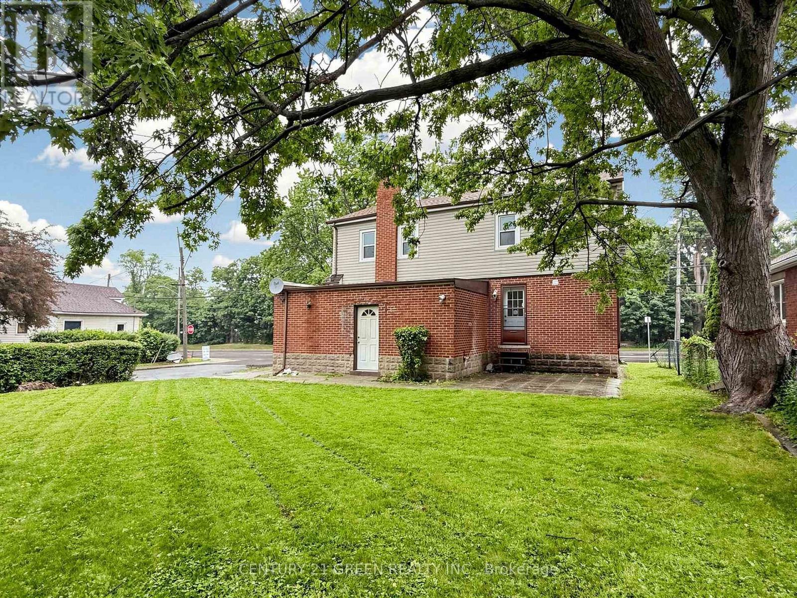 87 FENNELL AVENUE W - 45