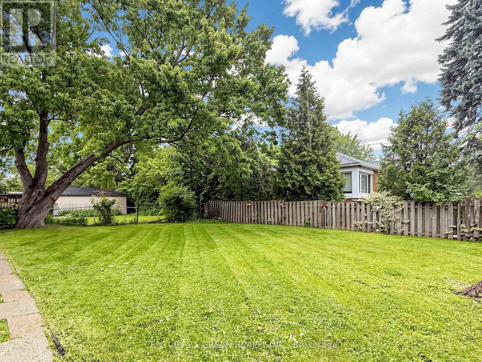 87 FENNELL AVENUE W - 47