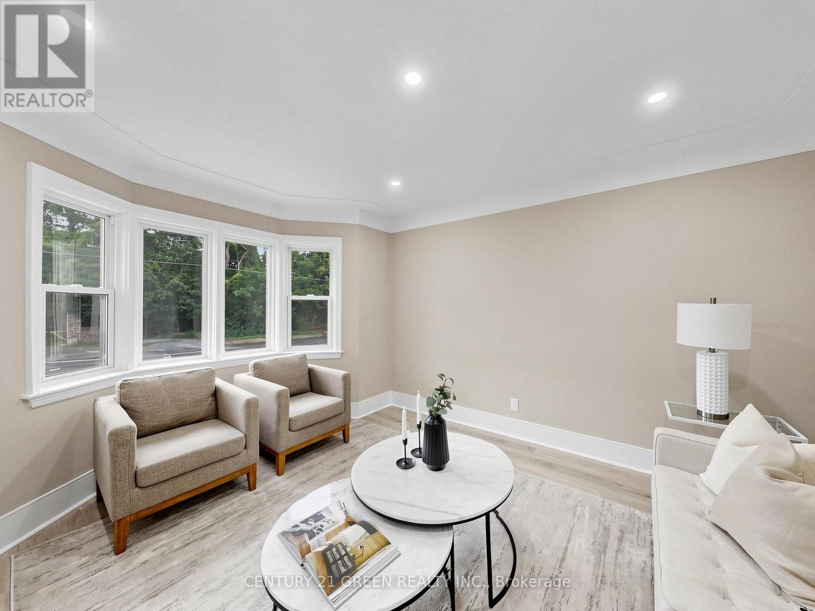 87 FENNELL AVENUE W - 8