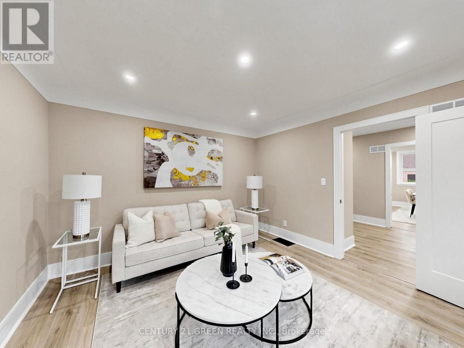 87 FENNELL AVENUE W - 9