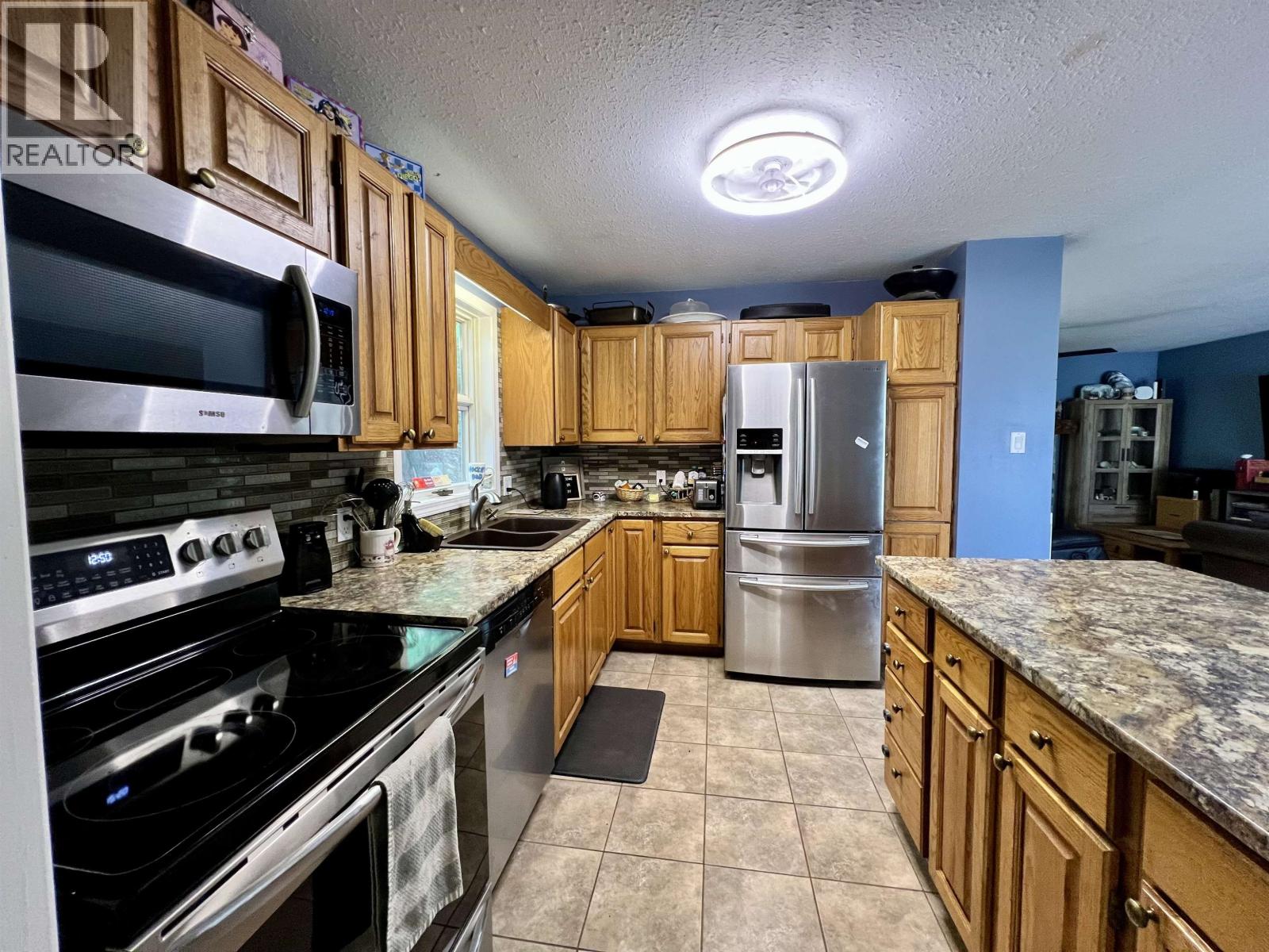 3308 JOHNSTONE STREET - 6