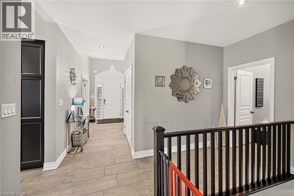 8165 TWENTY Road E - 25