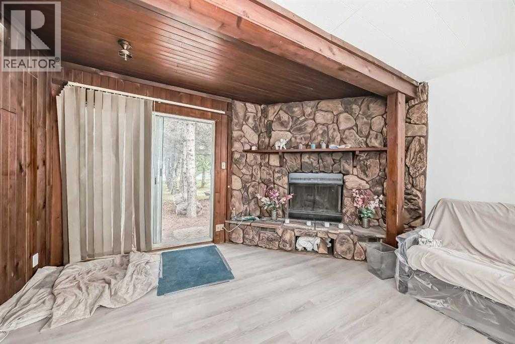 4734 50 Street - 10