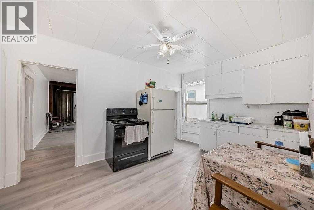4734 50 Street - 18
