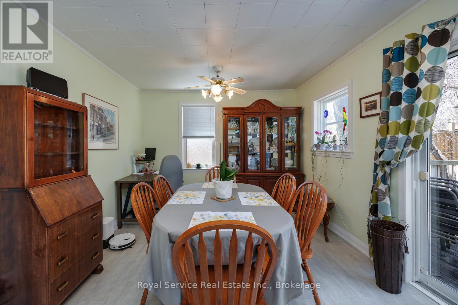 210 SHELBOURNE STREET - 17