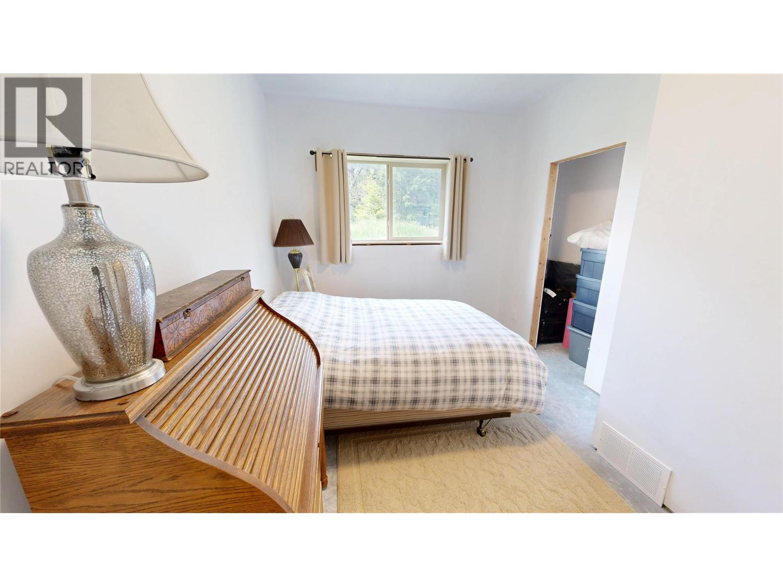 2660 95 Highway - 29