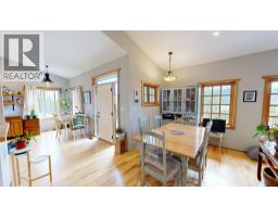 Dining room - 2660 95 Highway, Brisco, BC V0A1B0 Photo 9