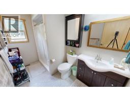 2660 95 Highway, Brisco, BC V0A1B0 Photo 19