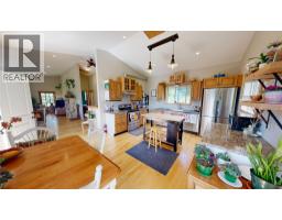 2660 95 Highway, Brisco, BC V0A1B0 Photo 12