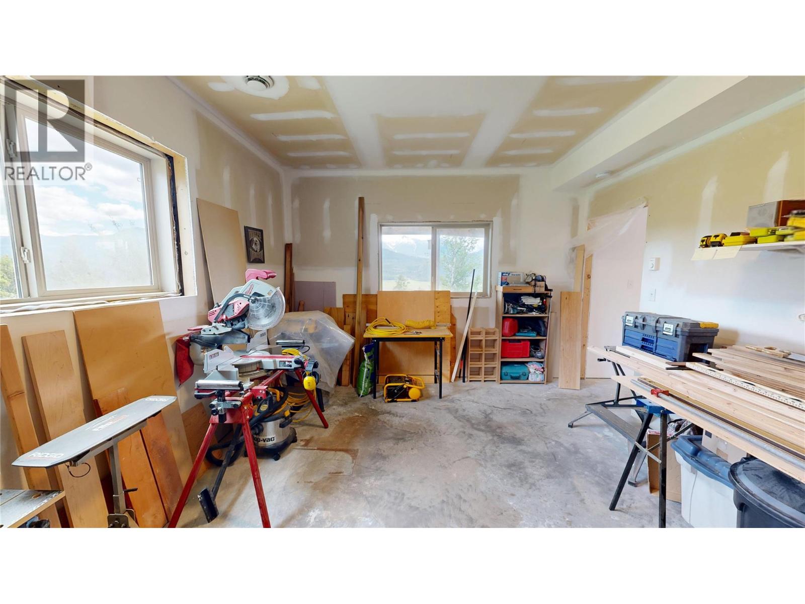 2660 95 Highway - 26