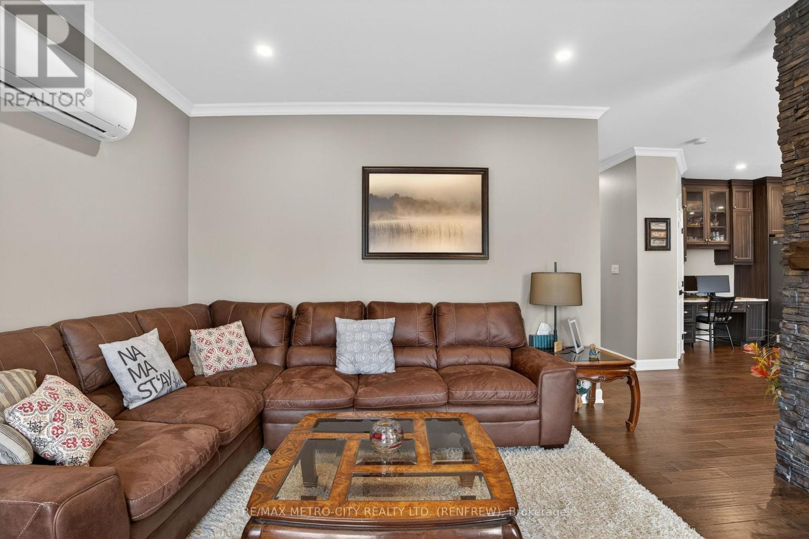 19 PALLEN ROAD - 15