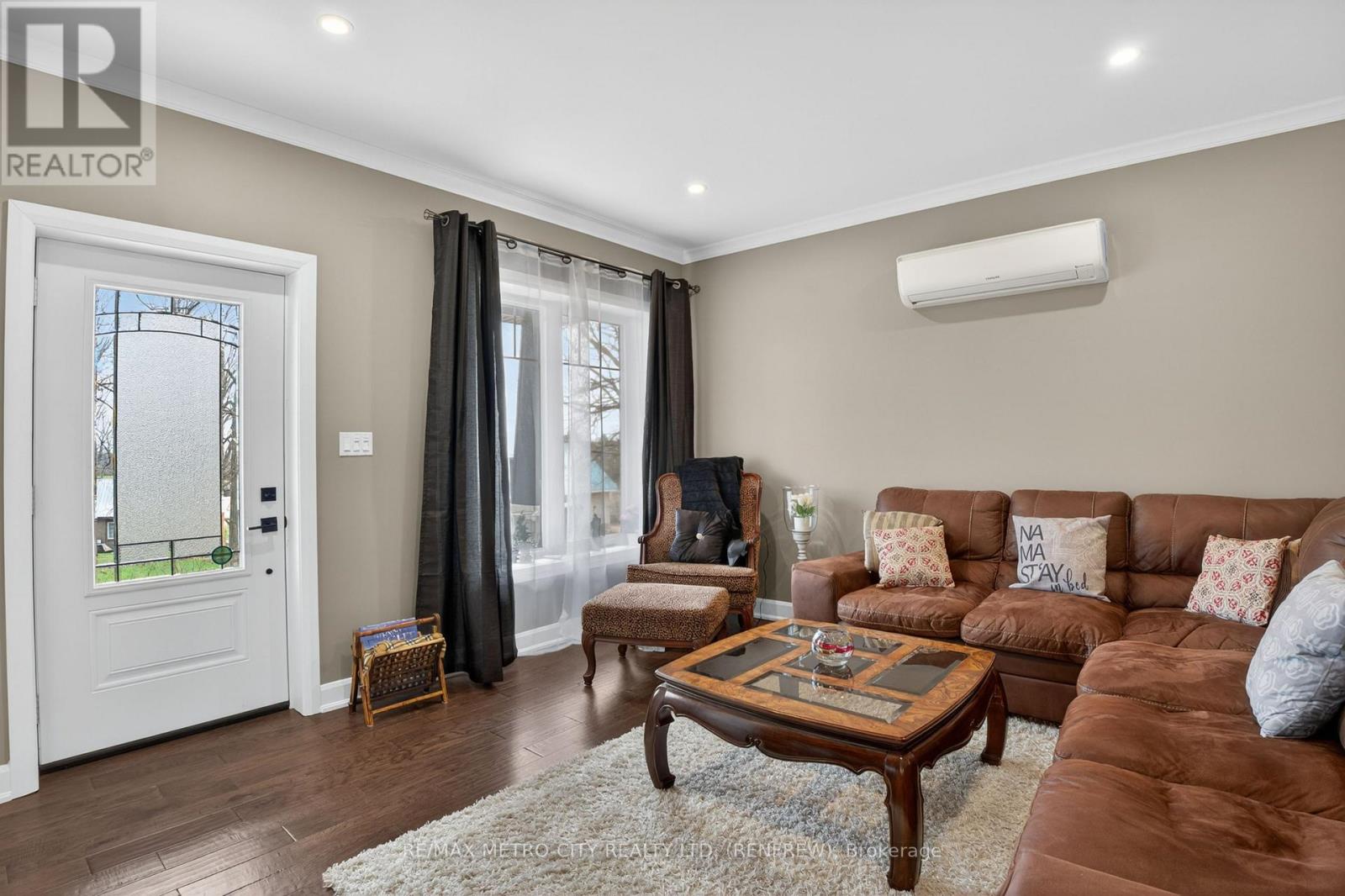 19 PALLEN ROAD - 13
