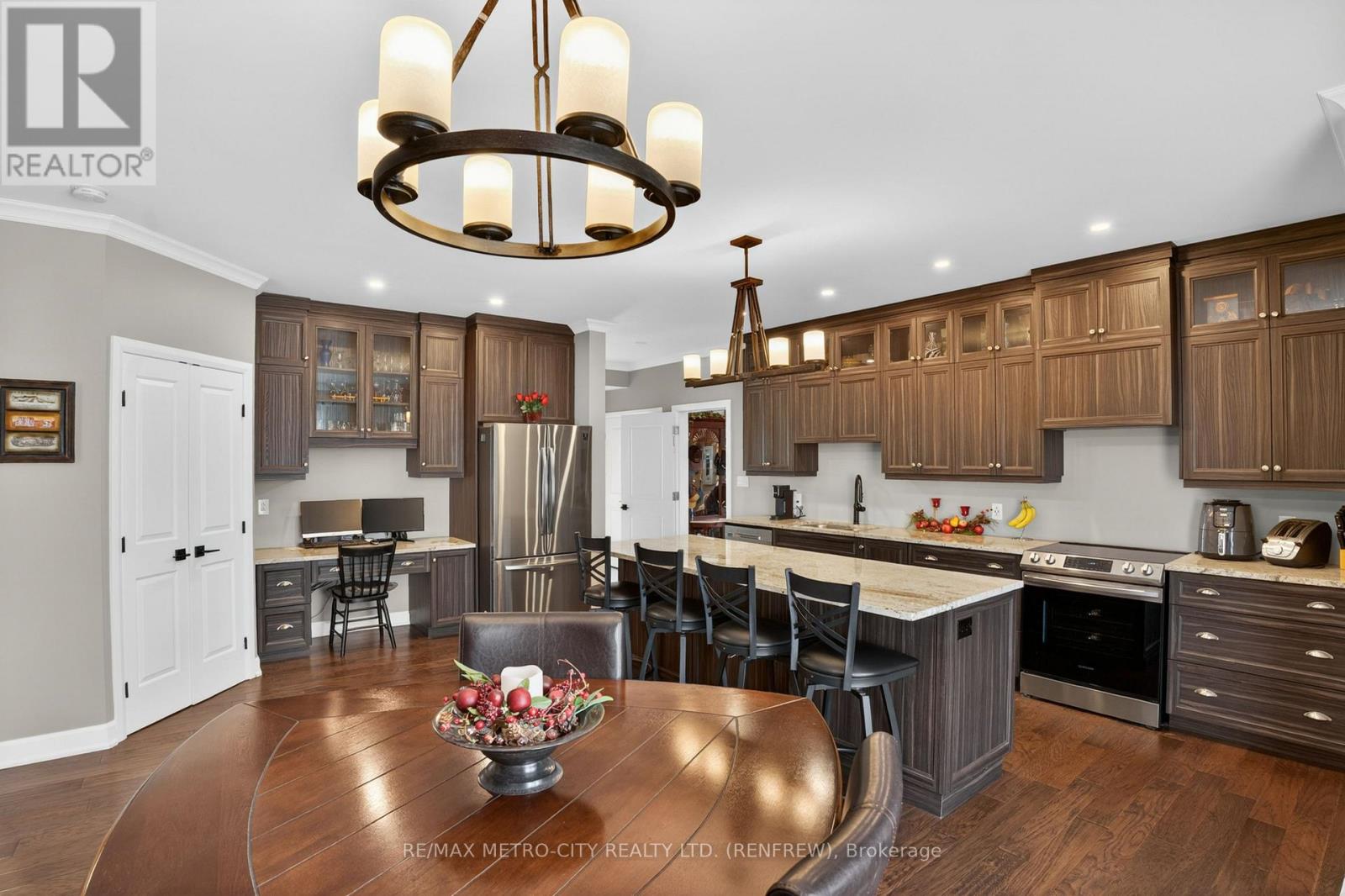19 PALLEN ROAD - 4