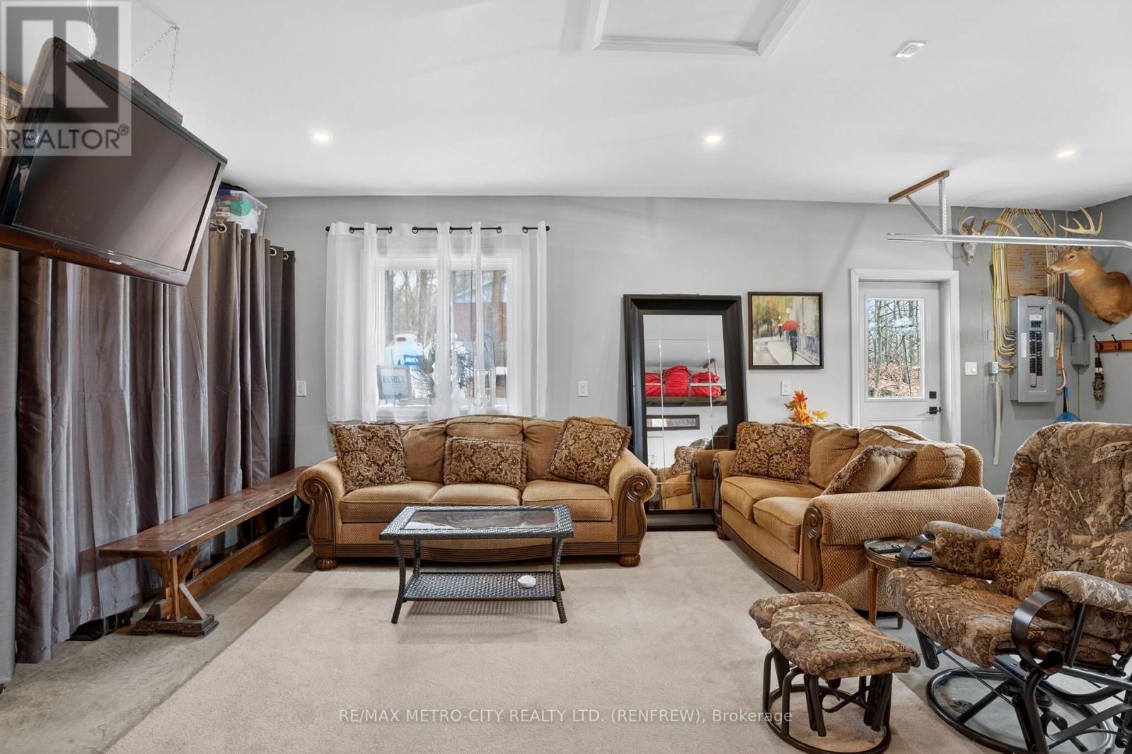 19 PALLEN ROAD - 24
