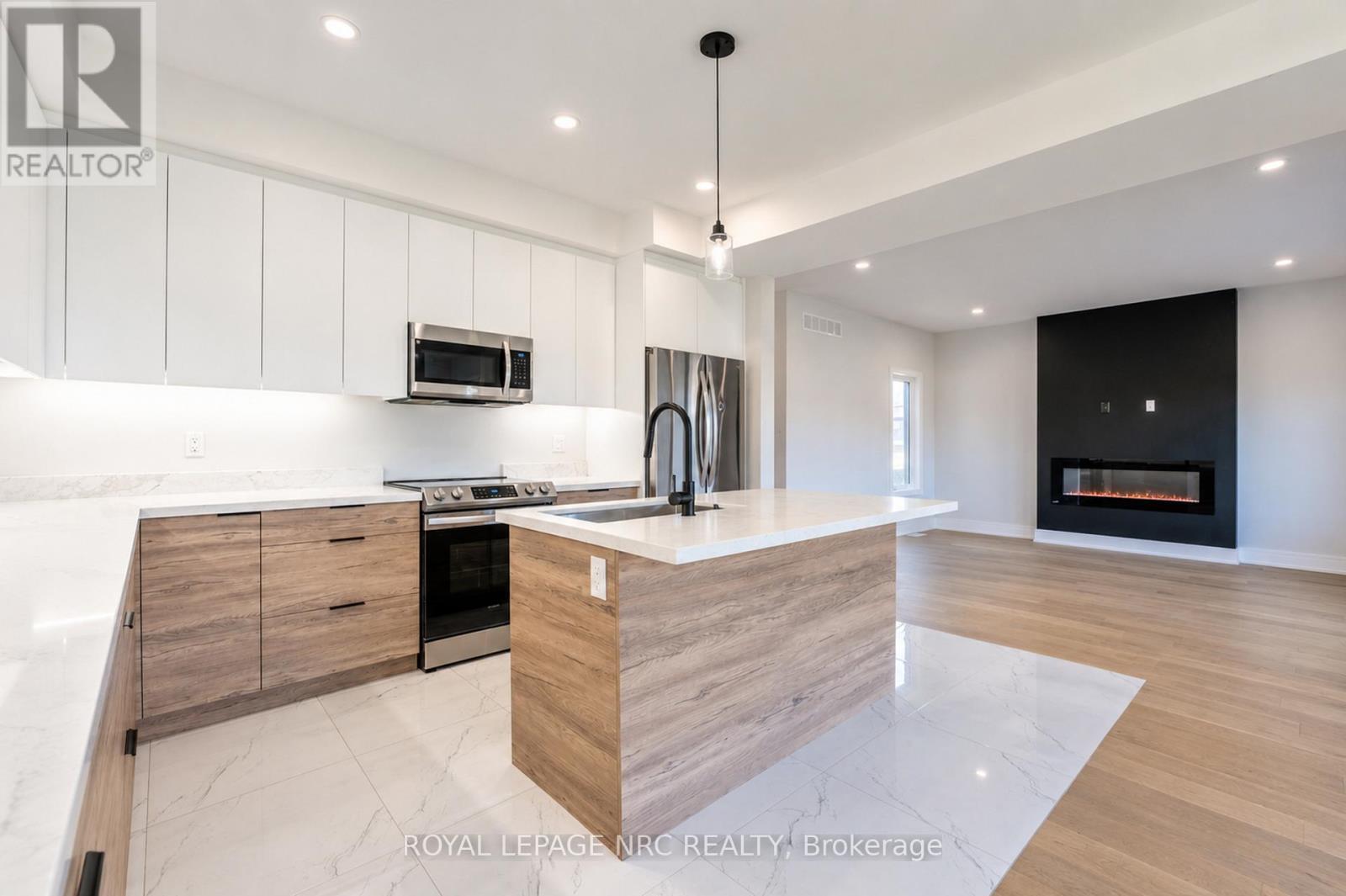 7384 SPLENDOUR DRIVE - 12