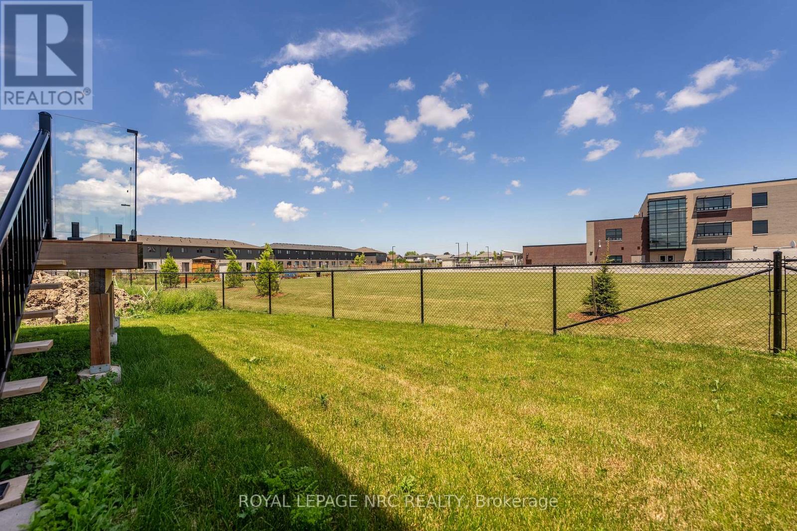 7384 SPLENDOUR DRIVE - 36