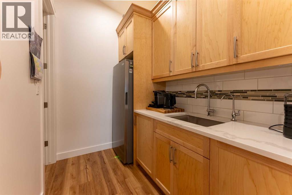 202 Lake Drive - 26