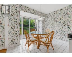 Bedroom 4 - 690 Oriole Parkway, Toronto, ON M4R2C5 Photo 11