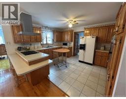 Bath (# pieces 1-6) - 190 Rue Des Peupliers, Shippagan, NB E8S2K2 Photo 8