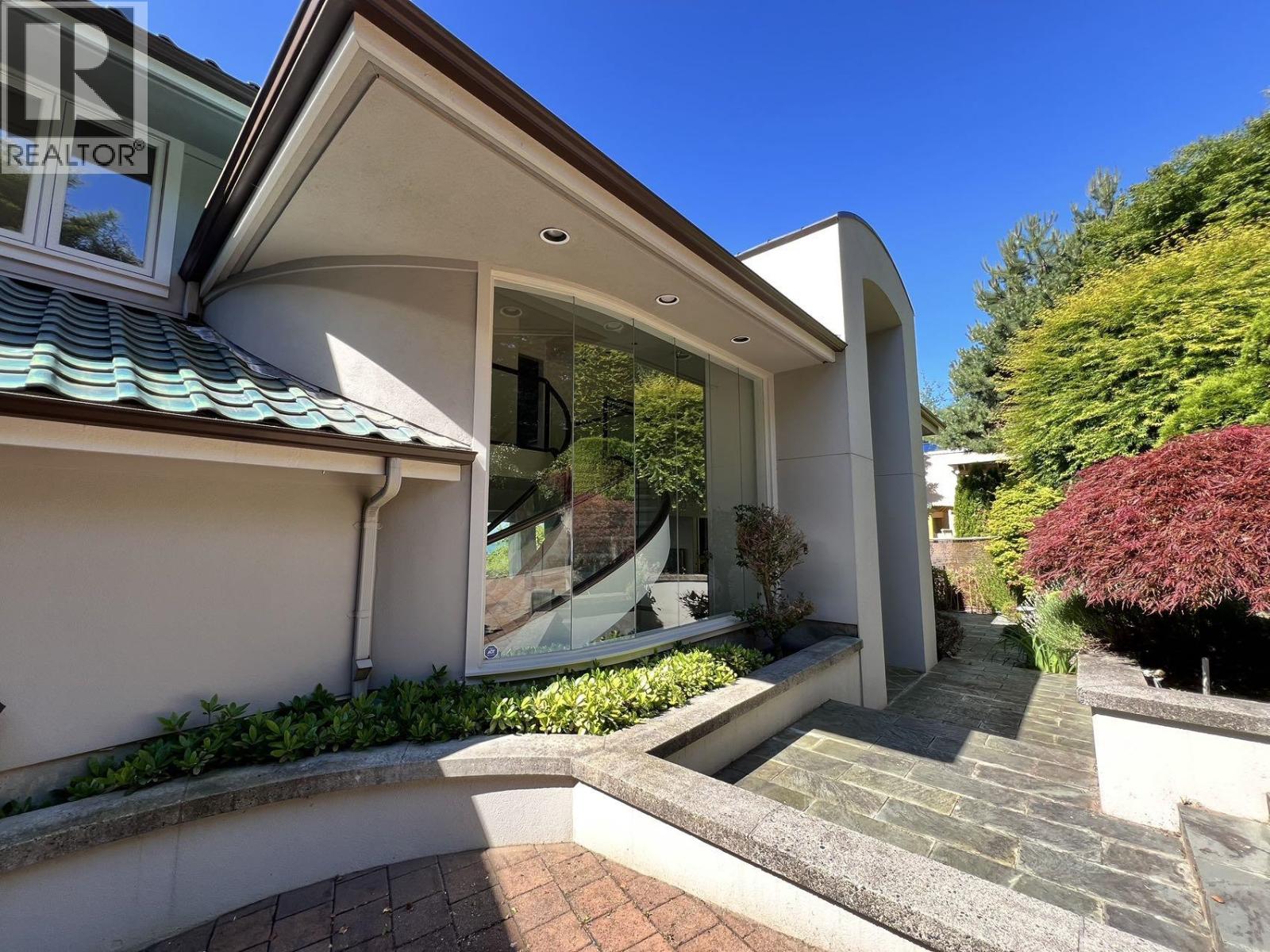 1538 CHIPPENDALE COURT, West Vancouver — photo 4