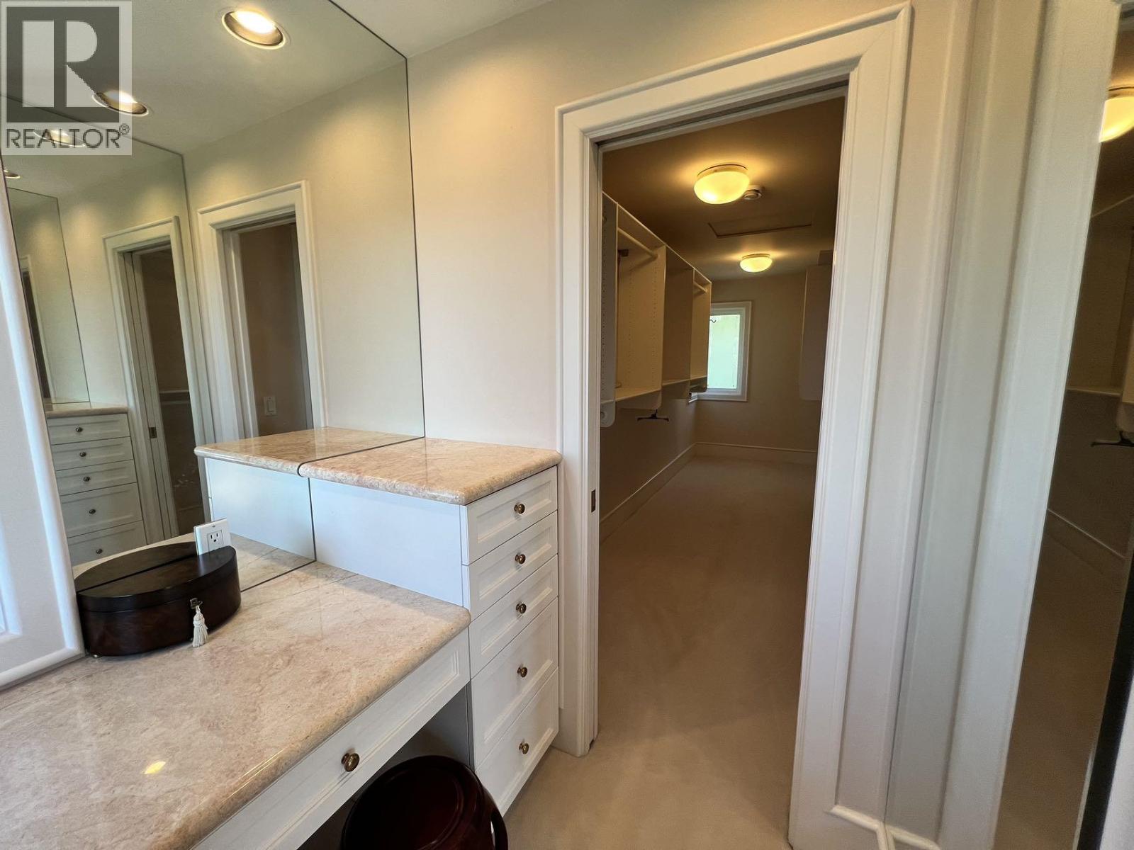 1538 CHIPPENDALE COURT, West Vancouver — photo 8