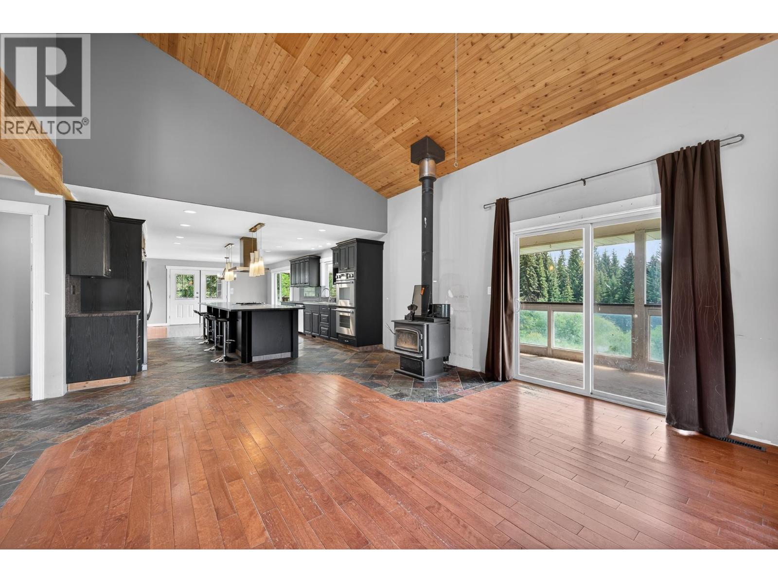 6391 HOUSEMAN ROAD - 10