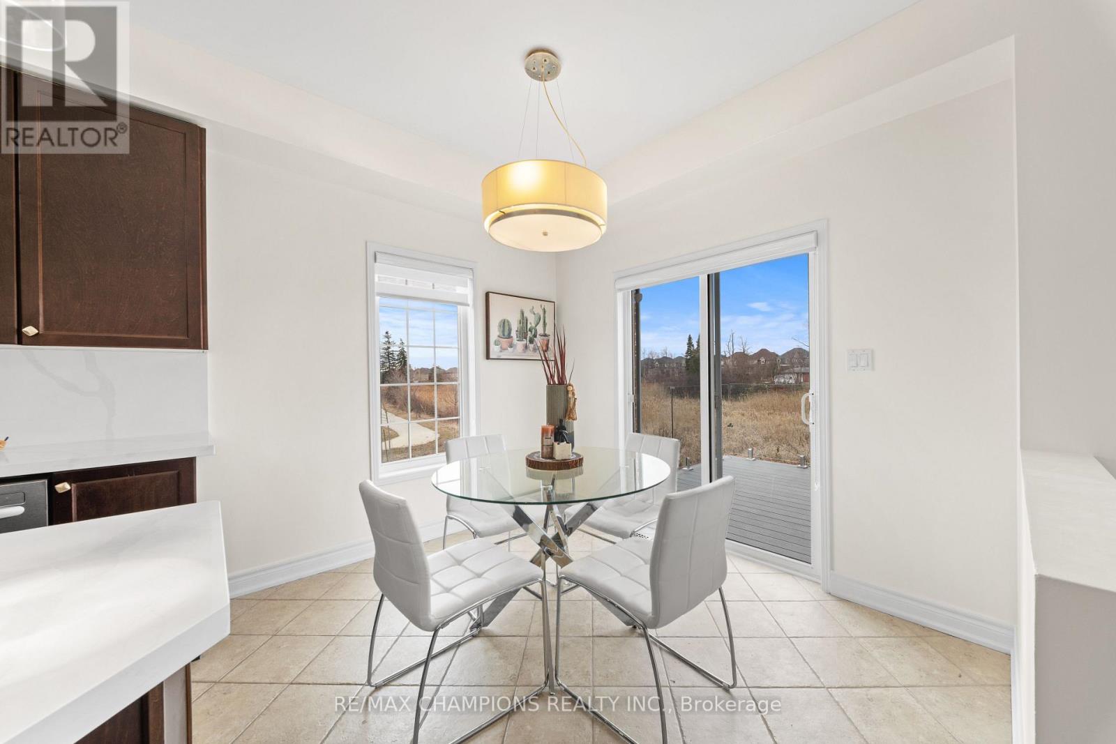 42 ABBOTSBURY DRIVE - 13