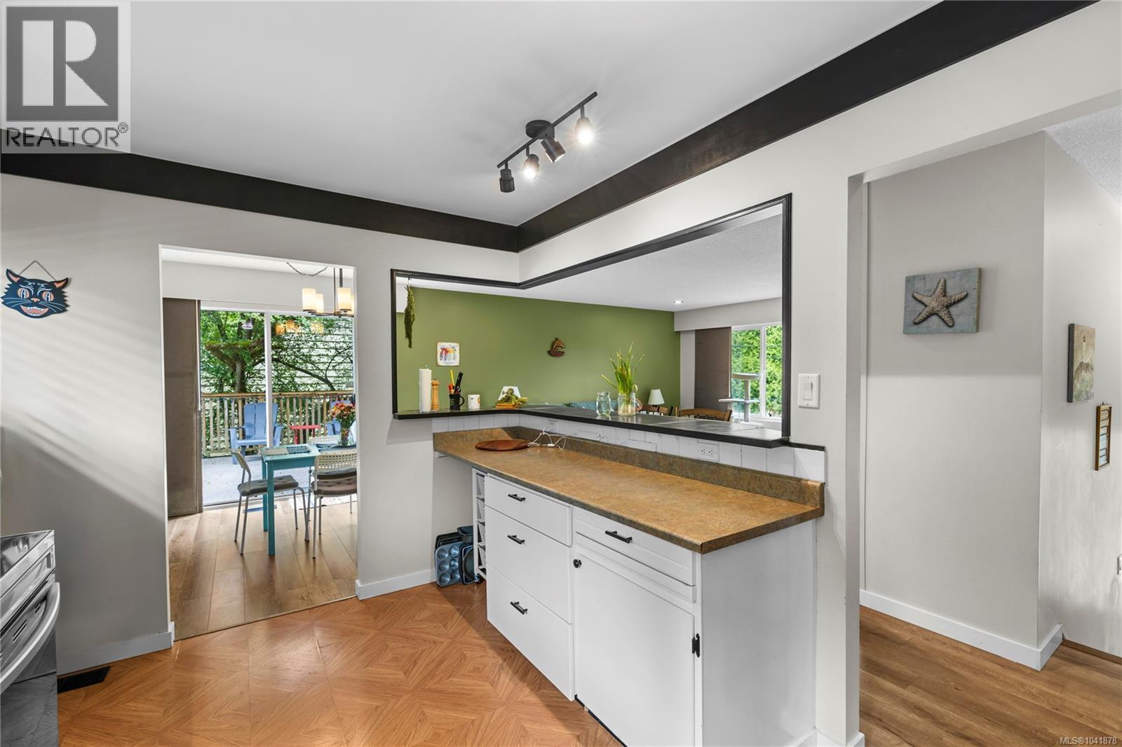 3211 Uplands Dr - 13