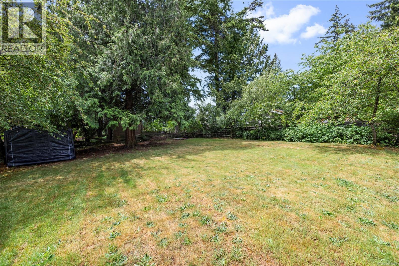 3211 Uplands Dr - 2