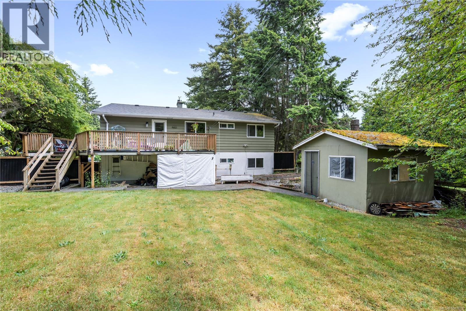 3211 Uplands Dr - 4