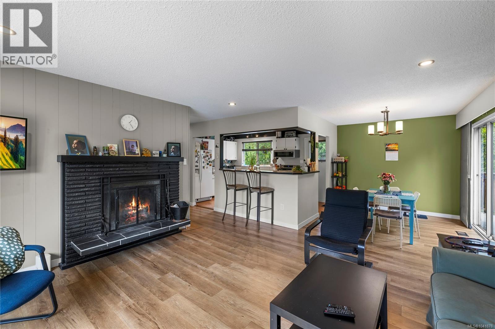 3211 Uplands Dr - 7