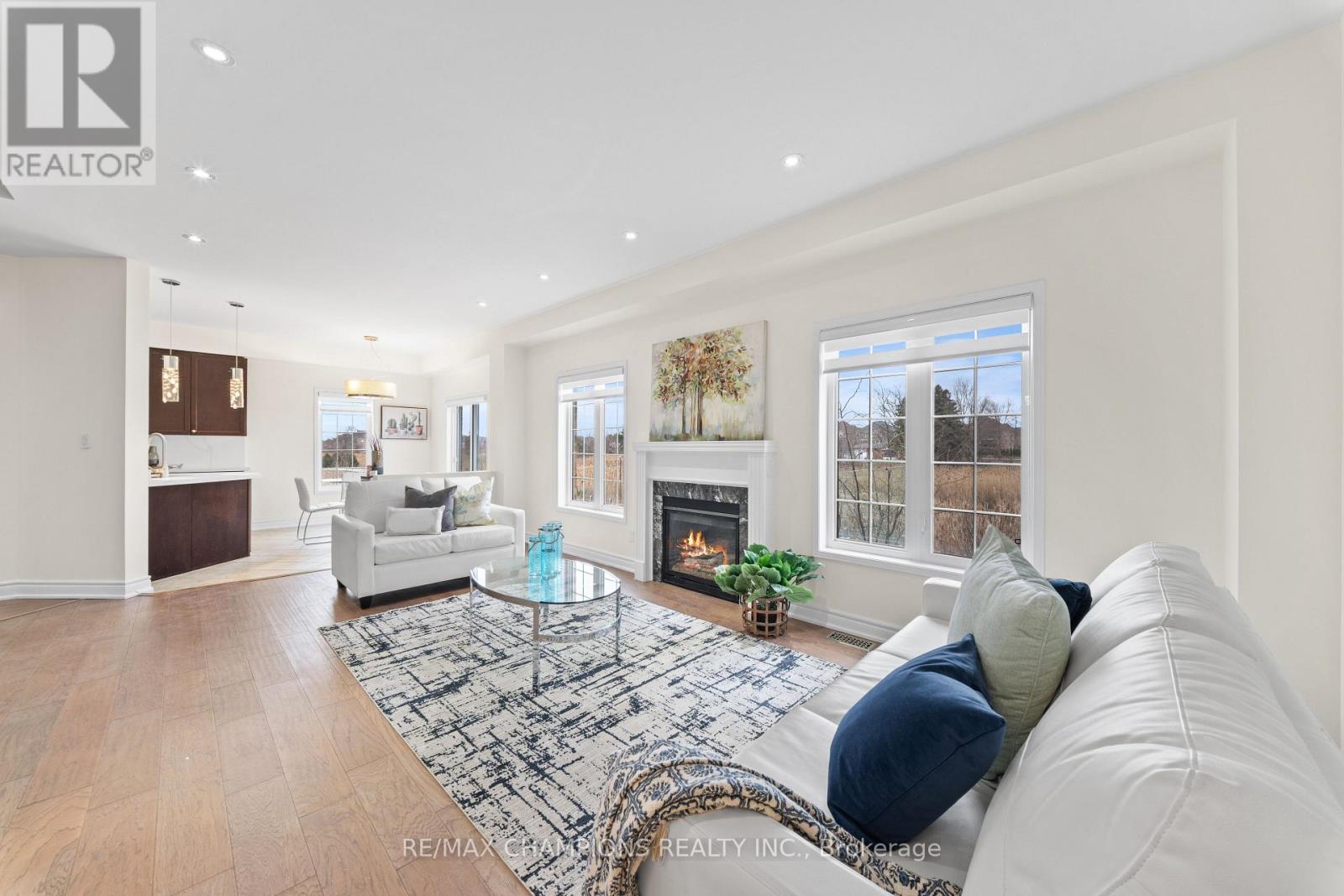 42 ABBOTSBURY DRIVE - 17