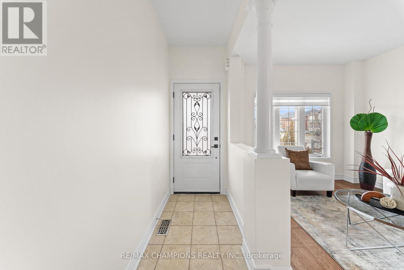 42 ABBOTSBURY DRIVE - 3