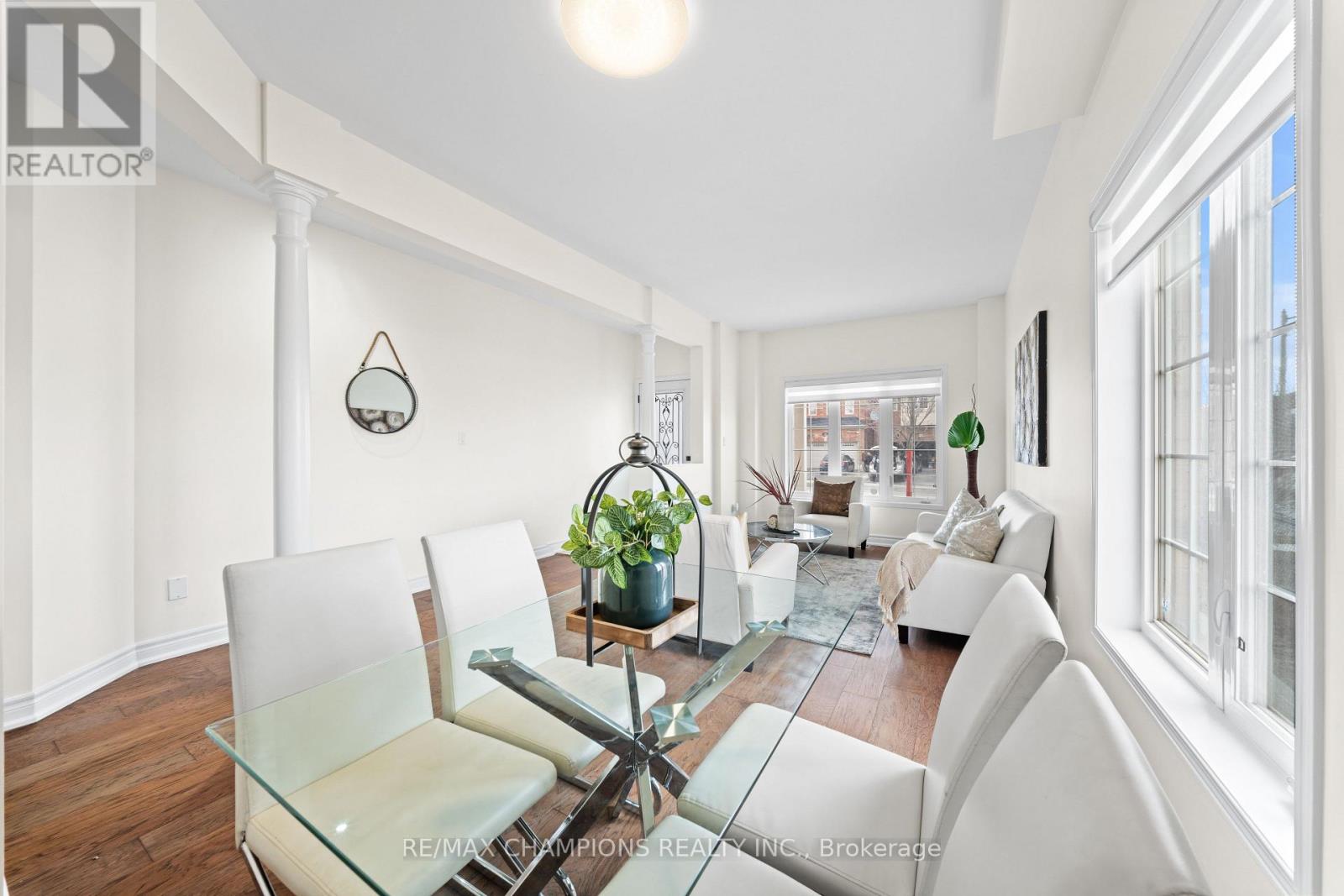 42 ABBOTSBURY DRIVE - 6