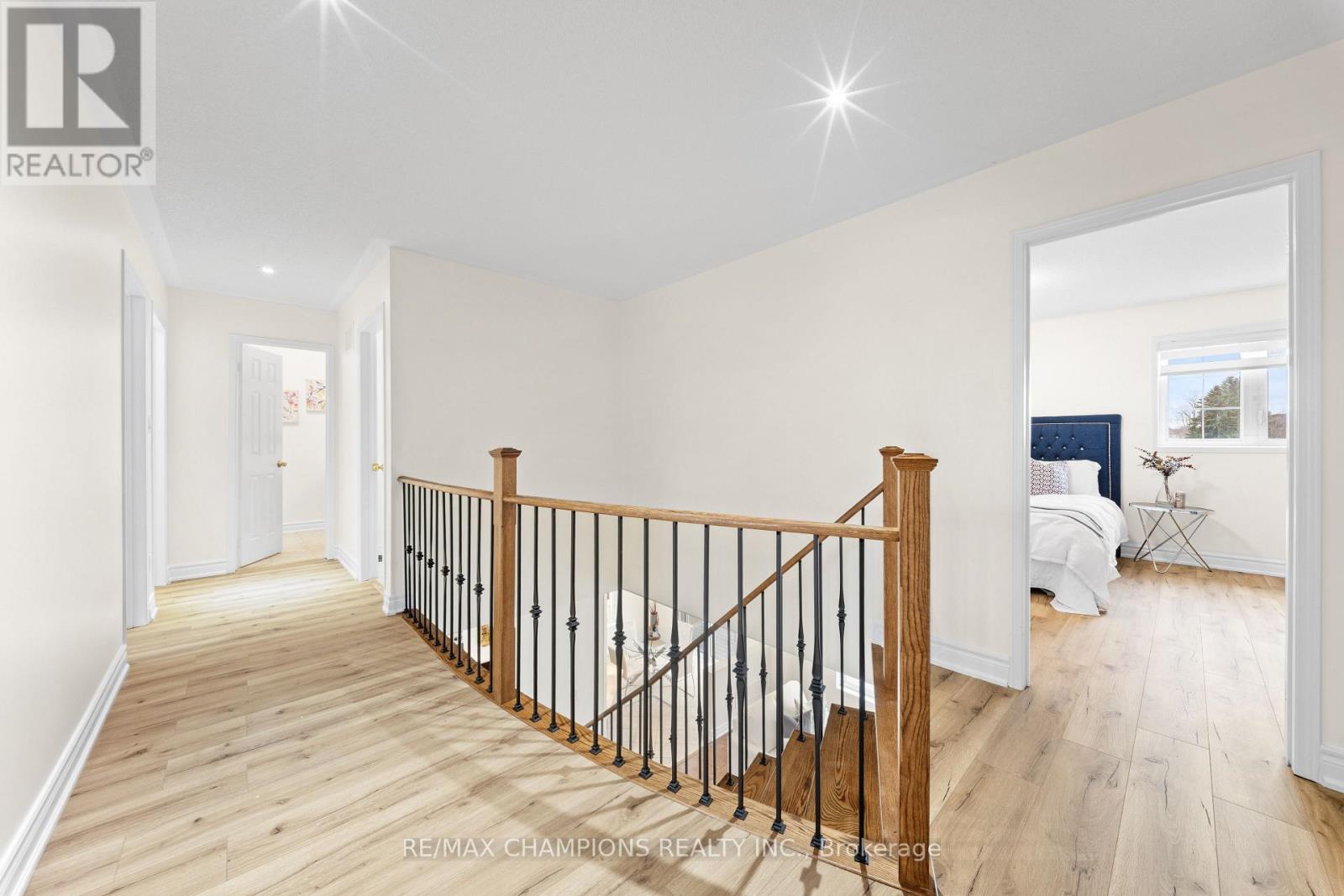 42 ABBOTSBURY DRIVE - 21