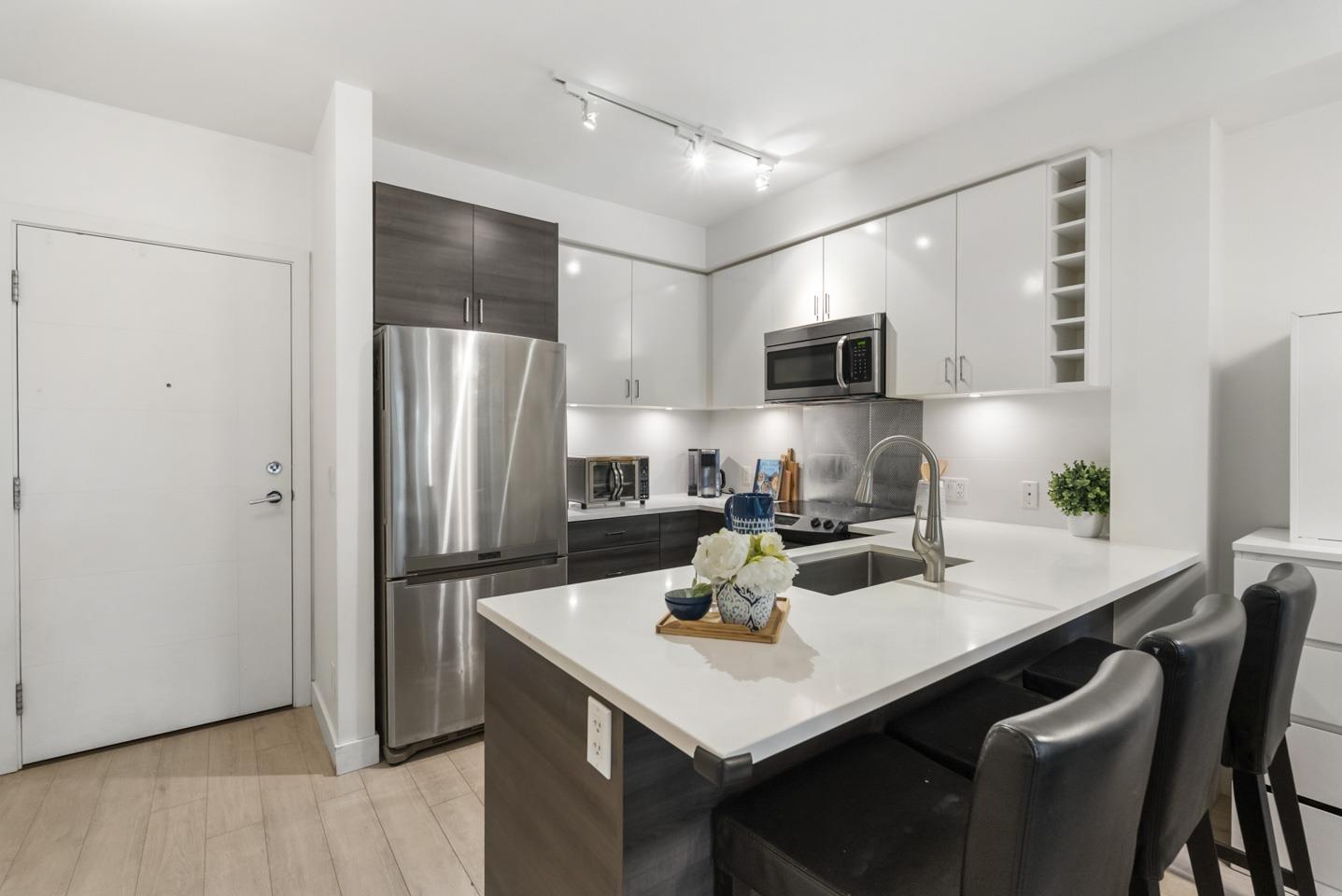 115 13919 FRASER HIGHWAY, Surrey