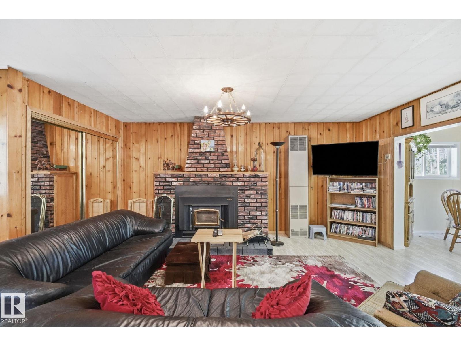 #1410 47436 Range Rd. 15 - 10