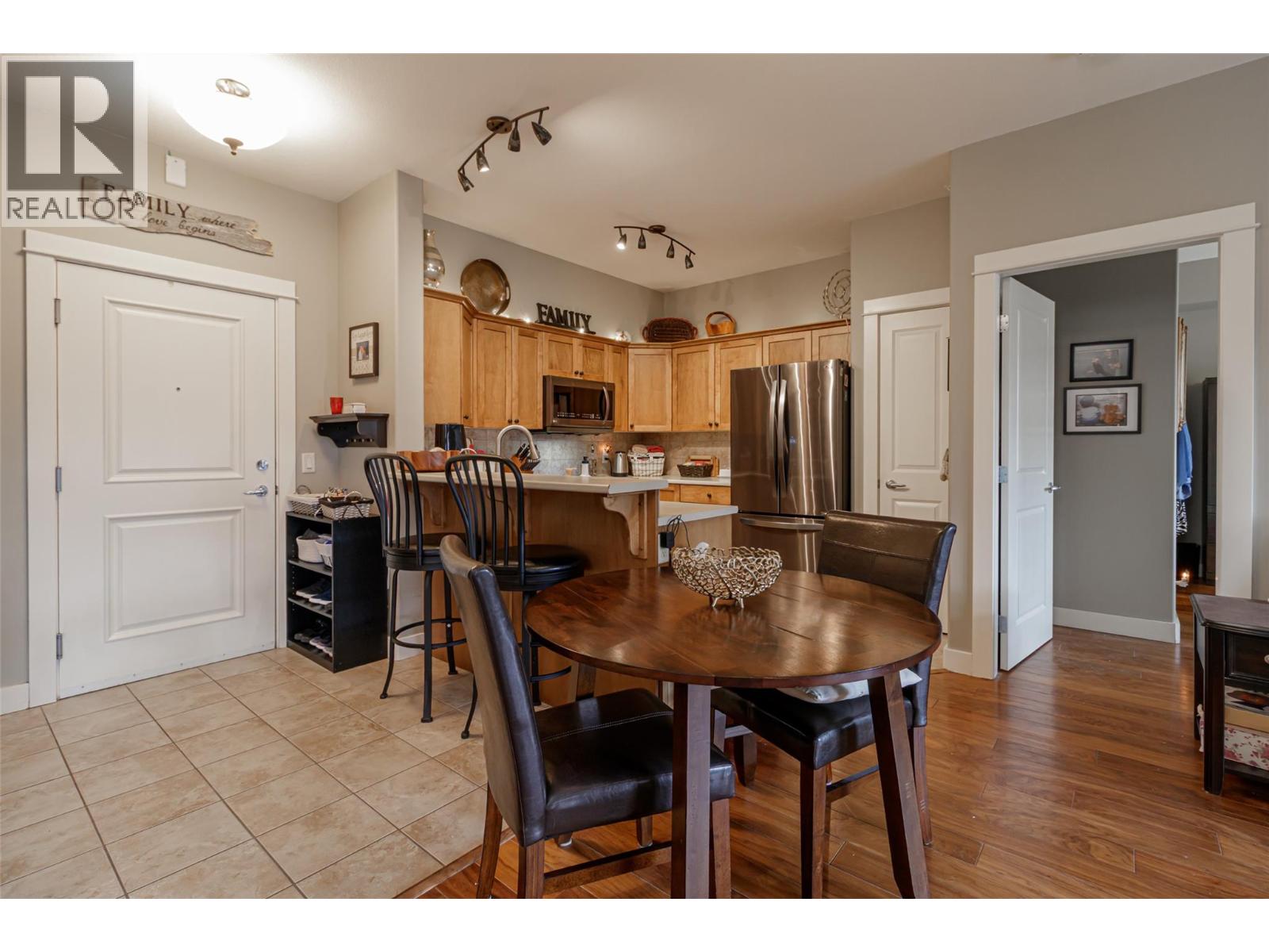 #411 2551 Shoreline Drive - 4