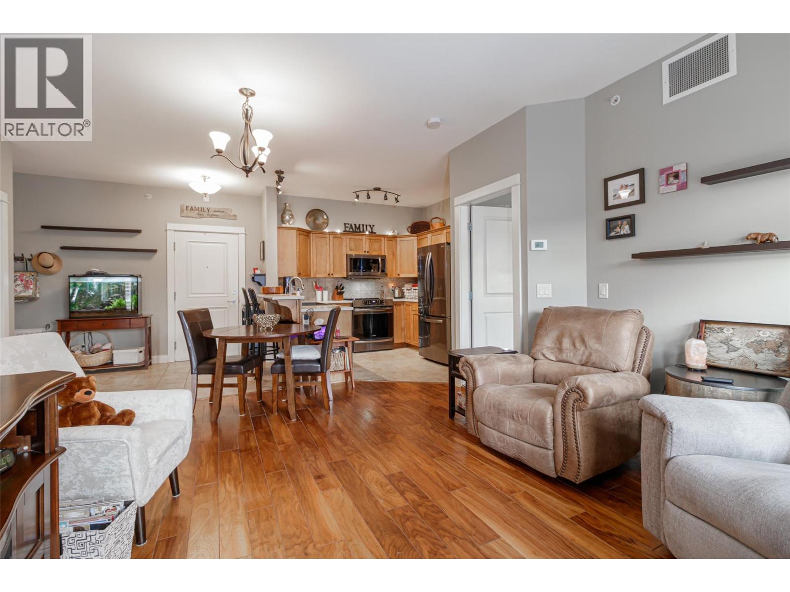 #411 2551 Shoreline Drive - 1