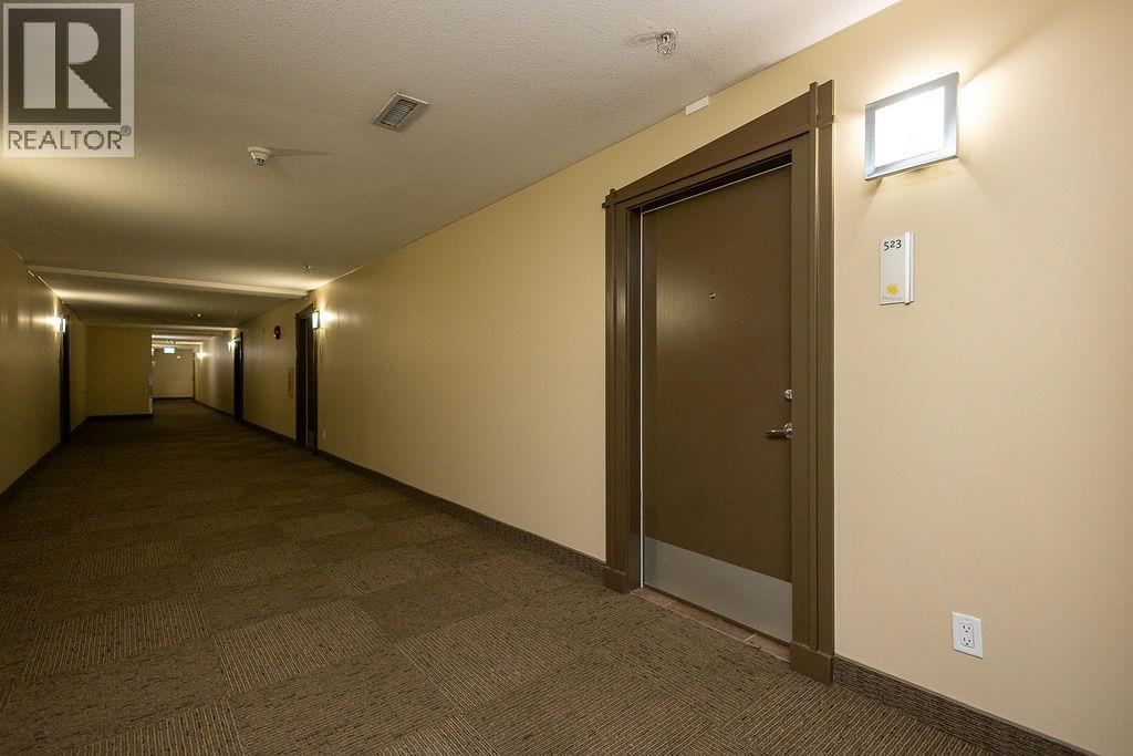 523 654 Cook Road, Kelowna