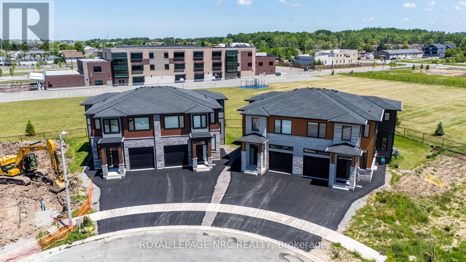 7392 SPLENDOUR DRIVE - 2