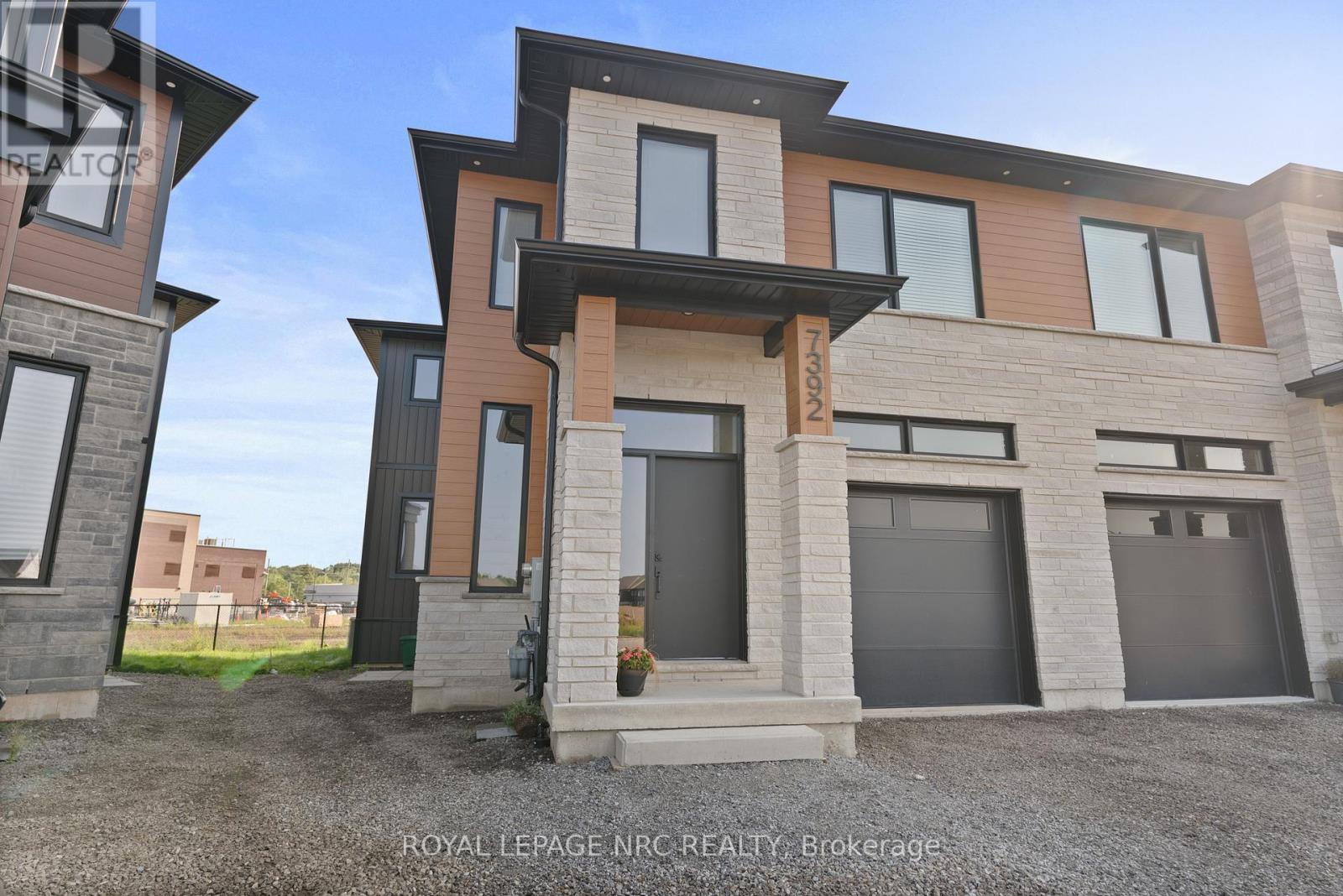 7392 SPLENDOUR DRIVE - 4