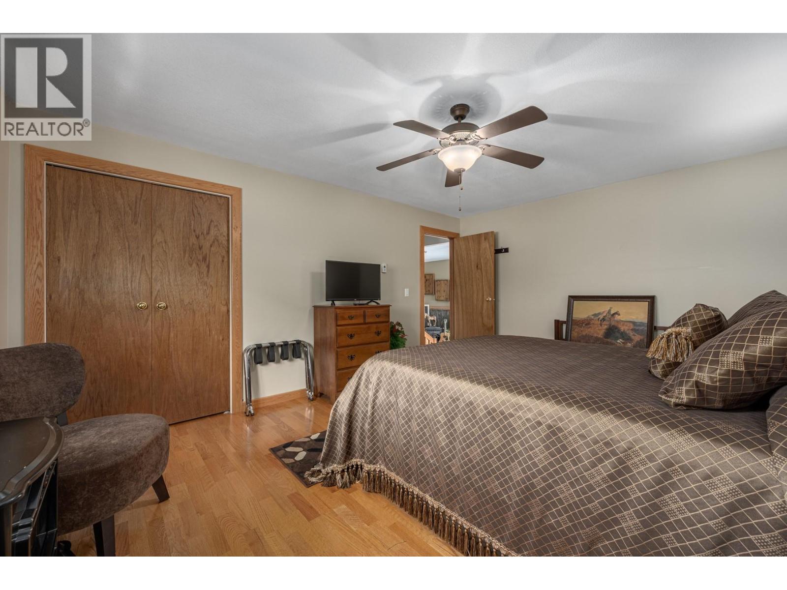 988 Collins Road - 34