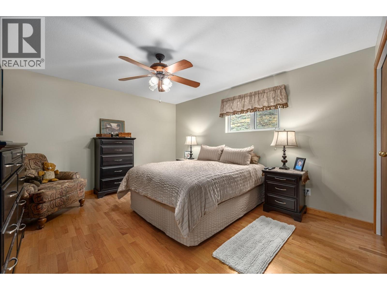 988 Collins Road - Image 30