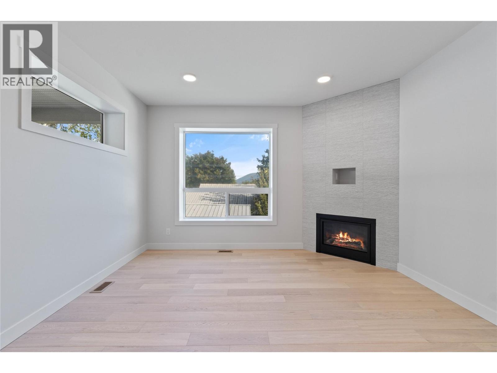 #9 1840 10 Street SW - 13