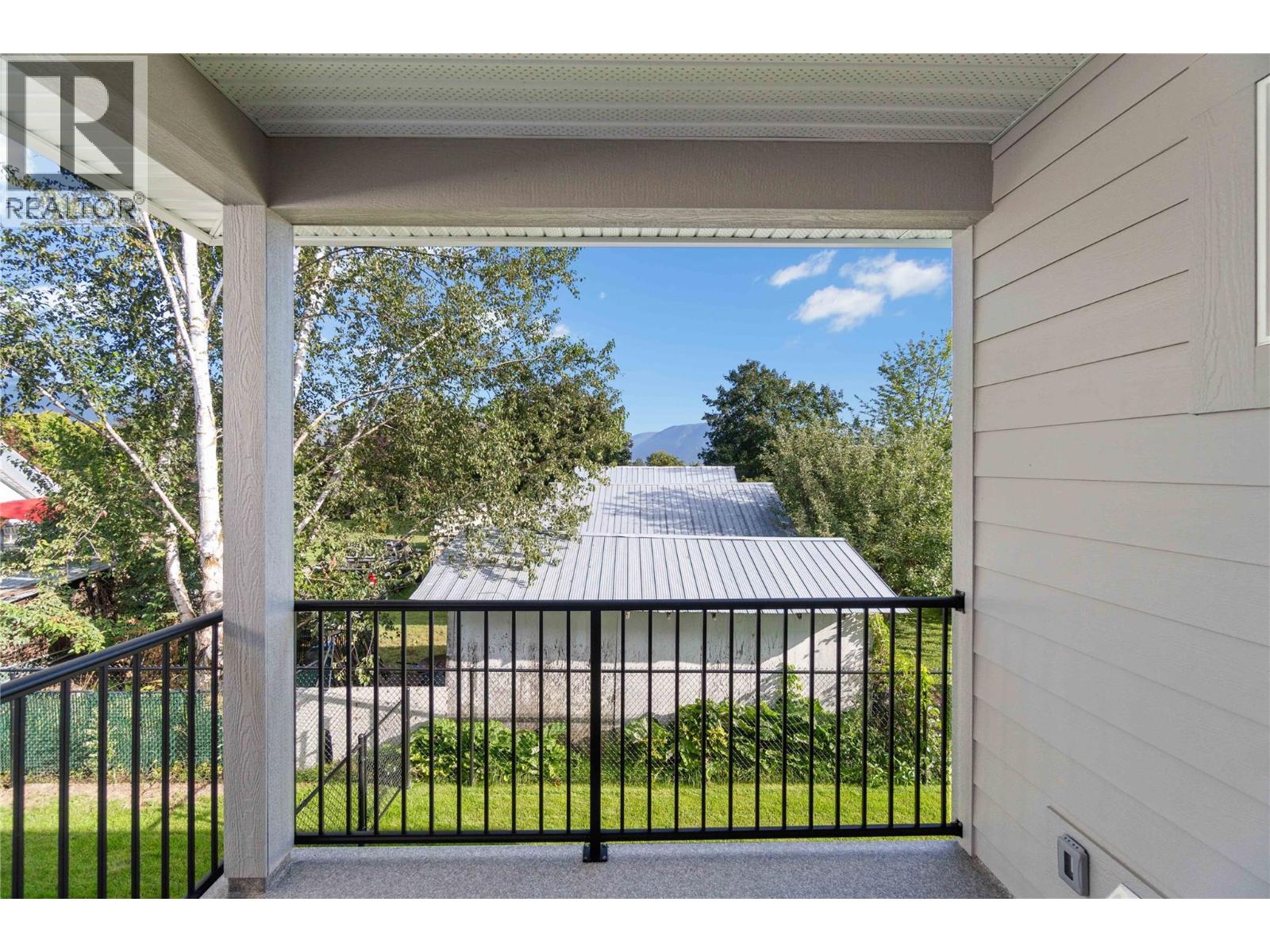 #9 1840 10 Street SW - 48