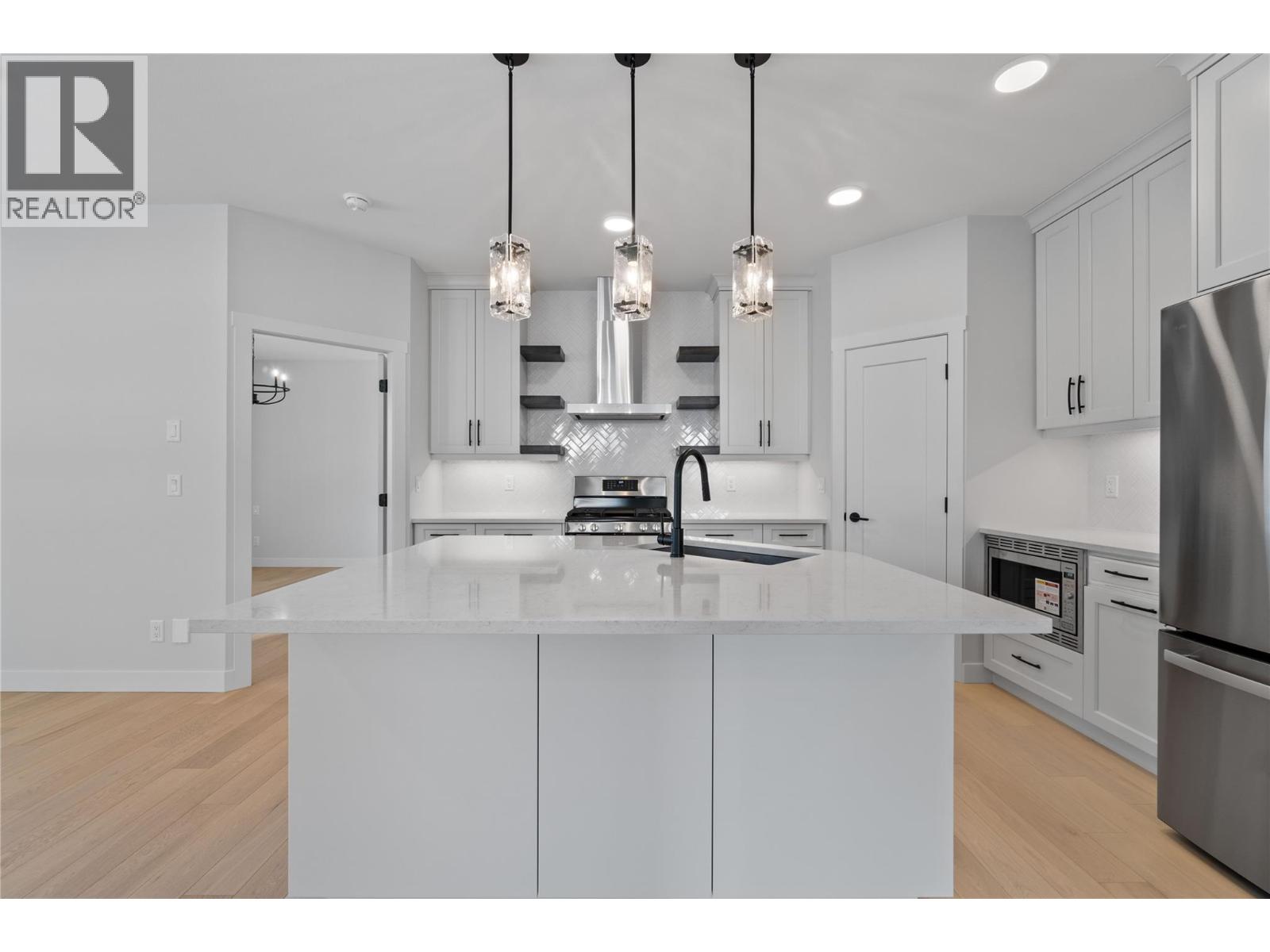 #9 1840 10 Street SW - 7
