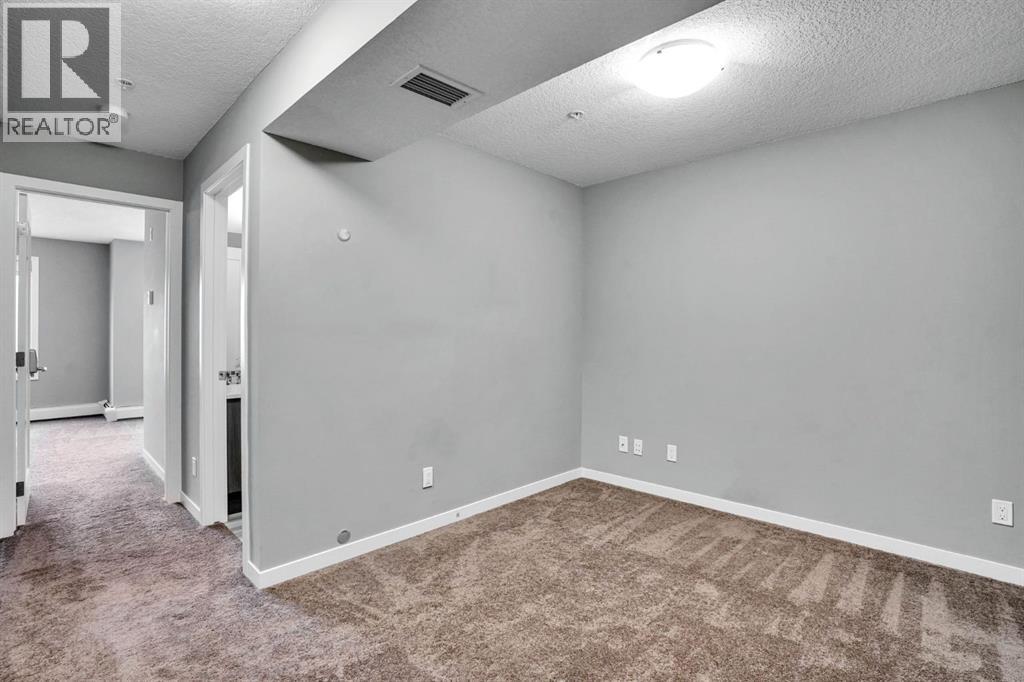 #228 10 Westpark Link SW - 20
