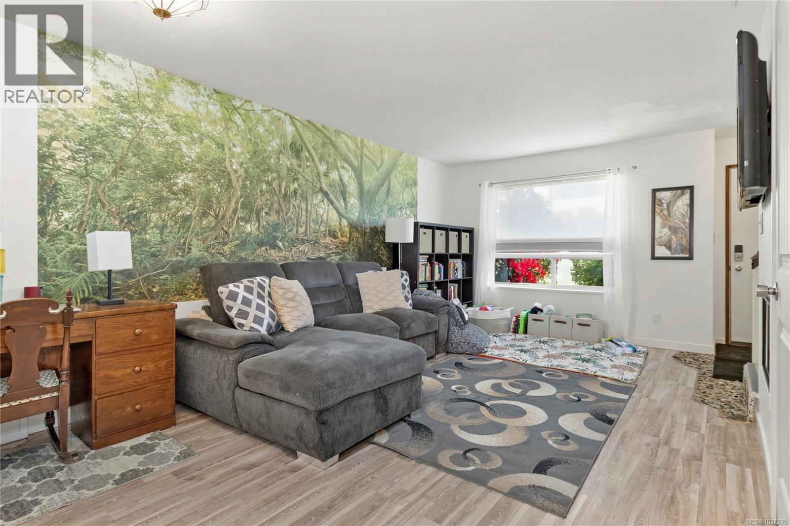 #9 555 Rockland Rd - 13