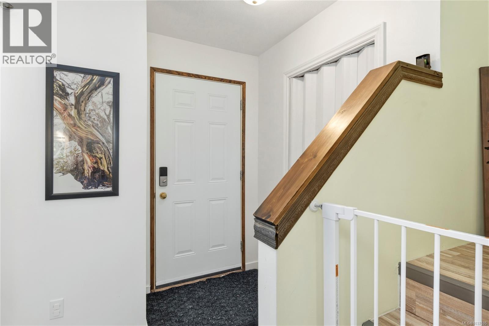 #9 555 Rockland Rd - 12